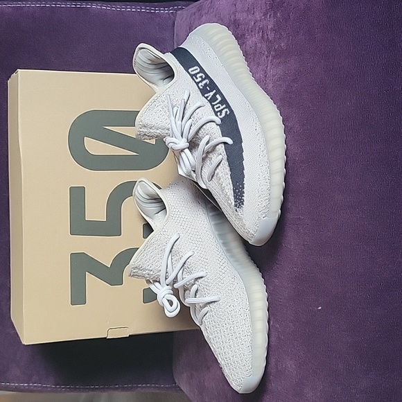 YEEZY 350 V2 SLATE - Picture 13 of 17
